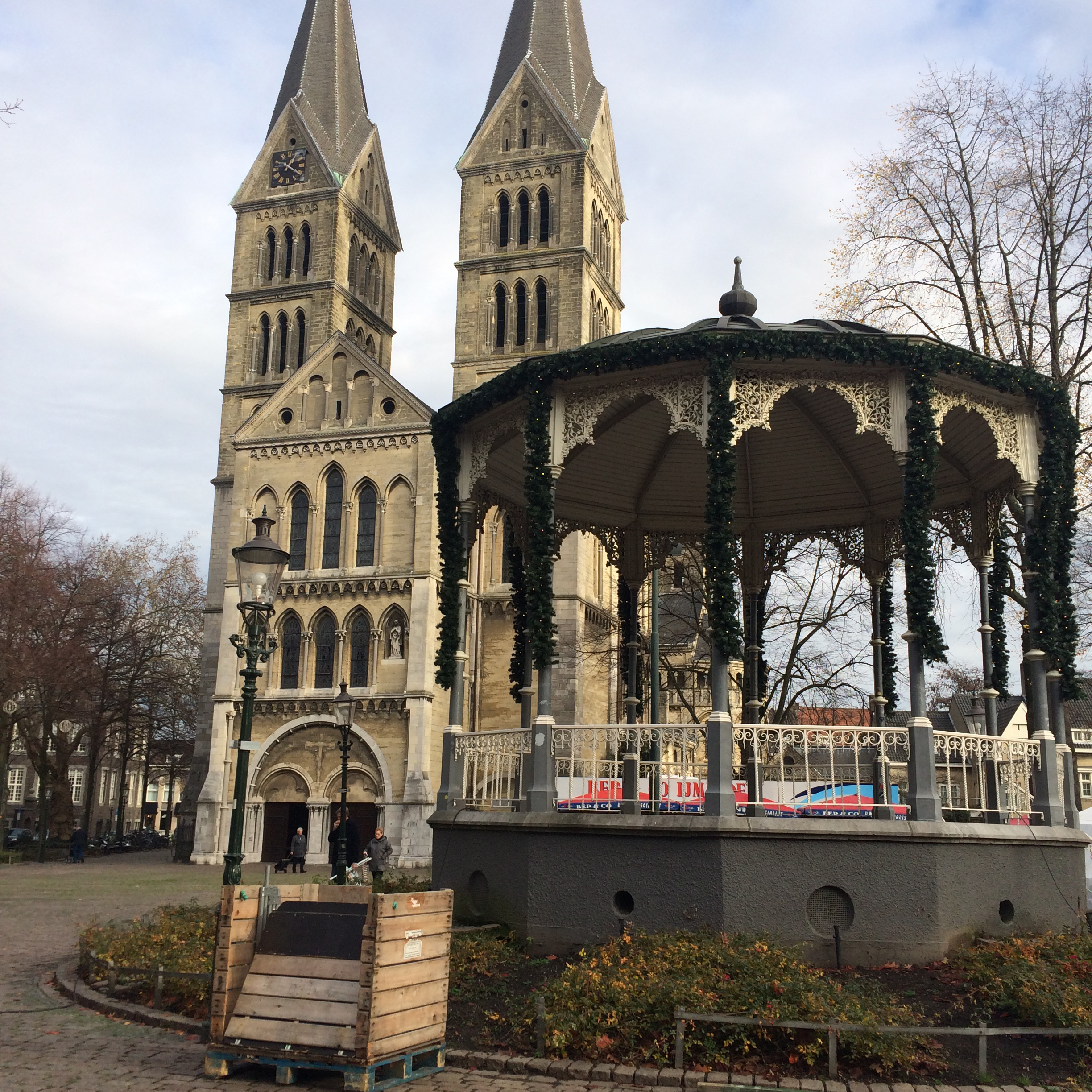 Umbraco.Web.PublishedCache.XmlPublishedCache.PublishedMediaCache+DictionaryPublishedContent?.Name